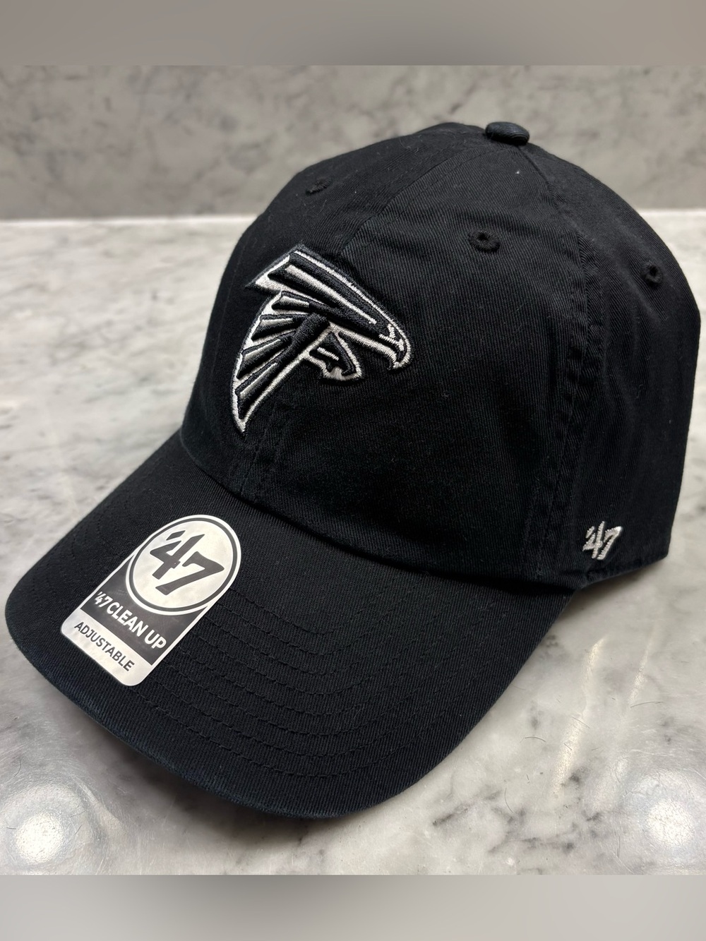 Atlanta Falcons  '47 Brand NFL Clean Up Adjustable Strap Hat Black & White